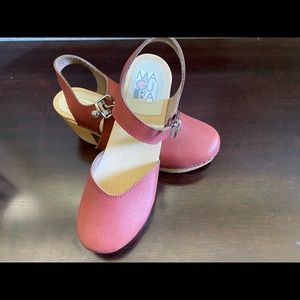 Maguba of Sweden clogs!